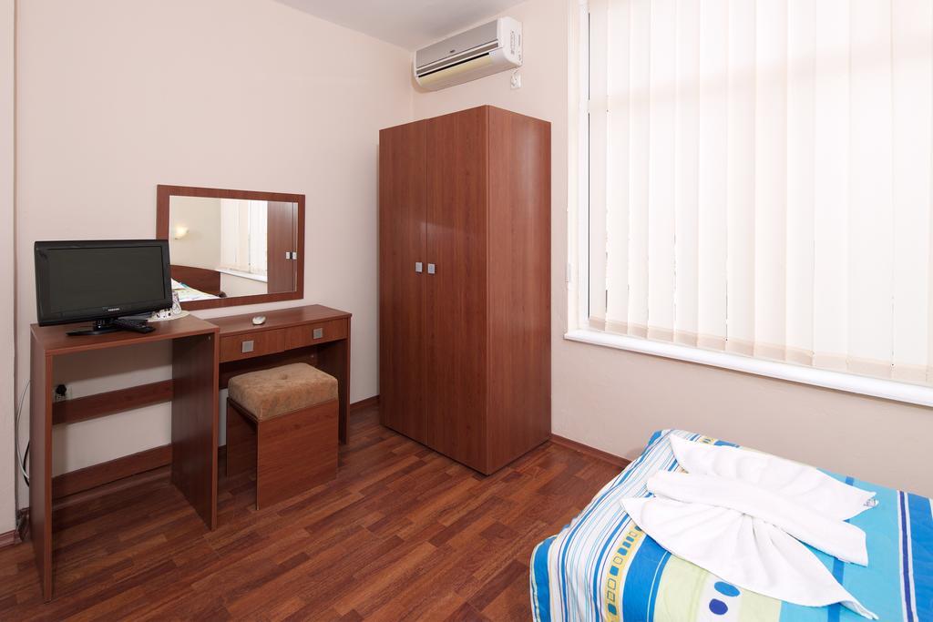 Red House Guest House Nesebar Rom bilde