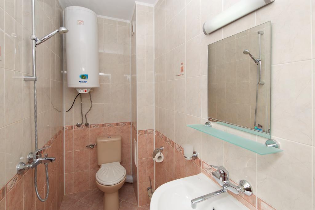 Red House Guest House Nesebar Rom bilde